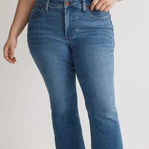 Kick Out Crop Jeans